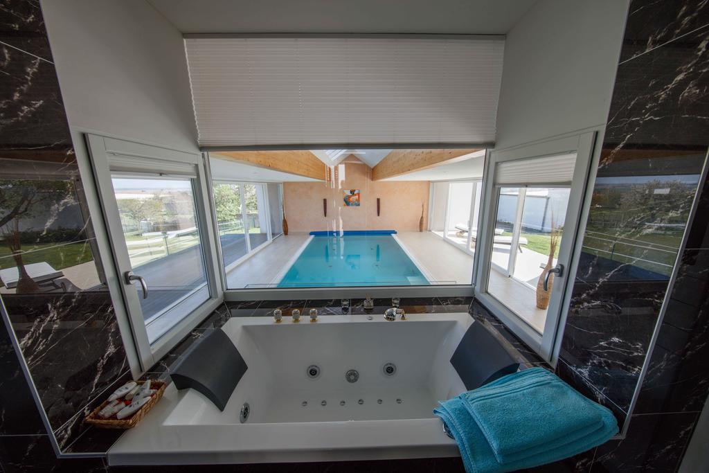 Country Lake Villa Breitenbrunn  Dış mekan fotoğraf